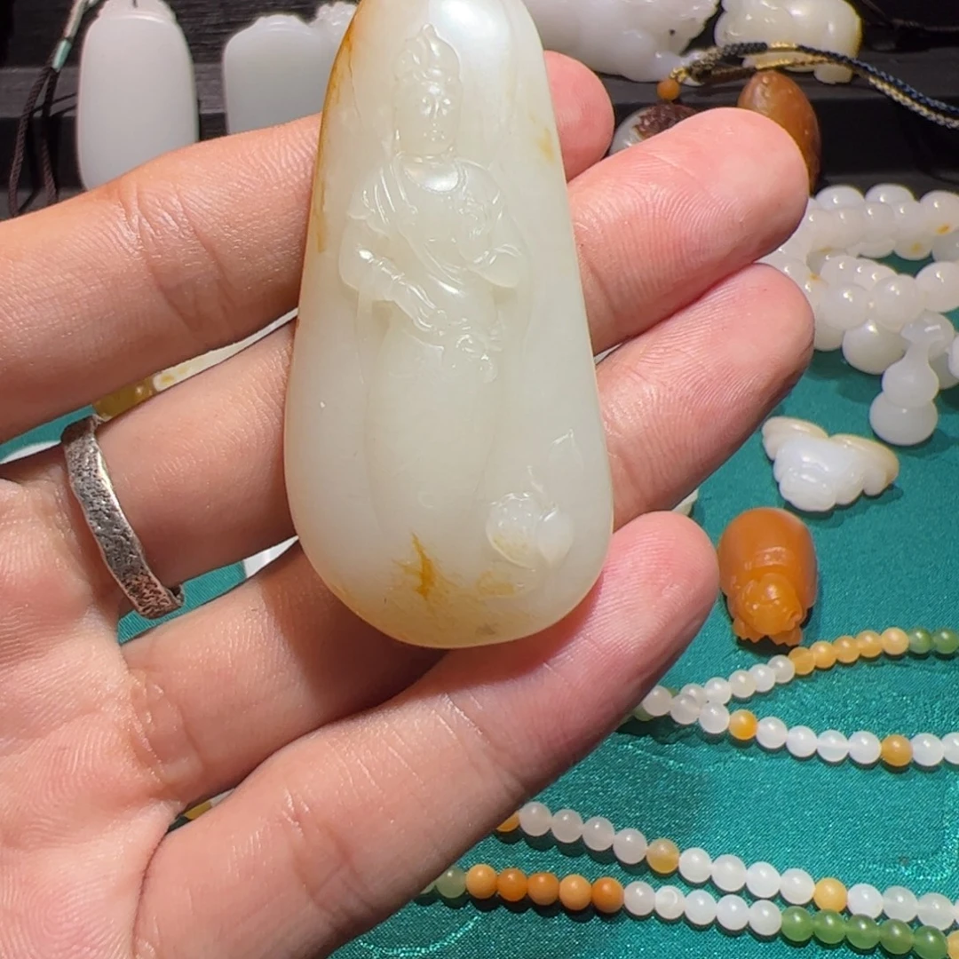 浩***空和田玉未镶嵌手链