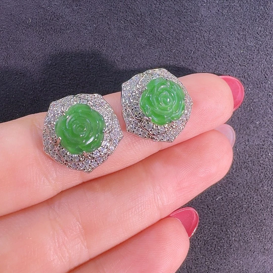 翡翠未镶嵌耳饰玫瑰