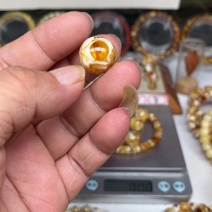 健***冬琥珀未镶嵌裸石91号