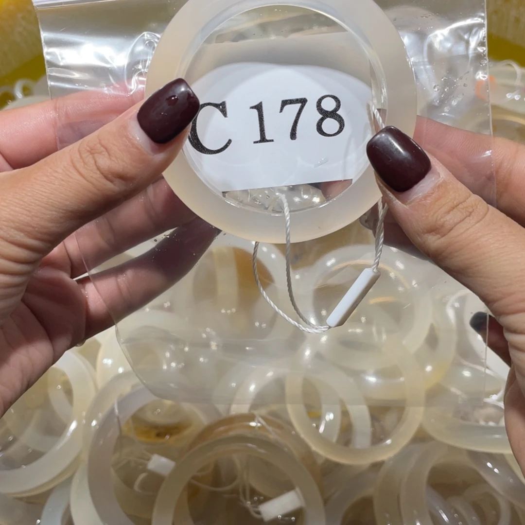 多***乐玛瑙/玉髓未镶嵌手镯