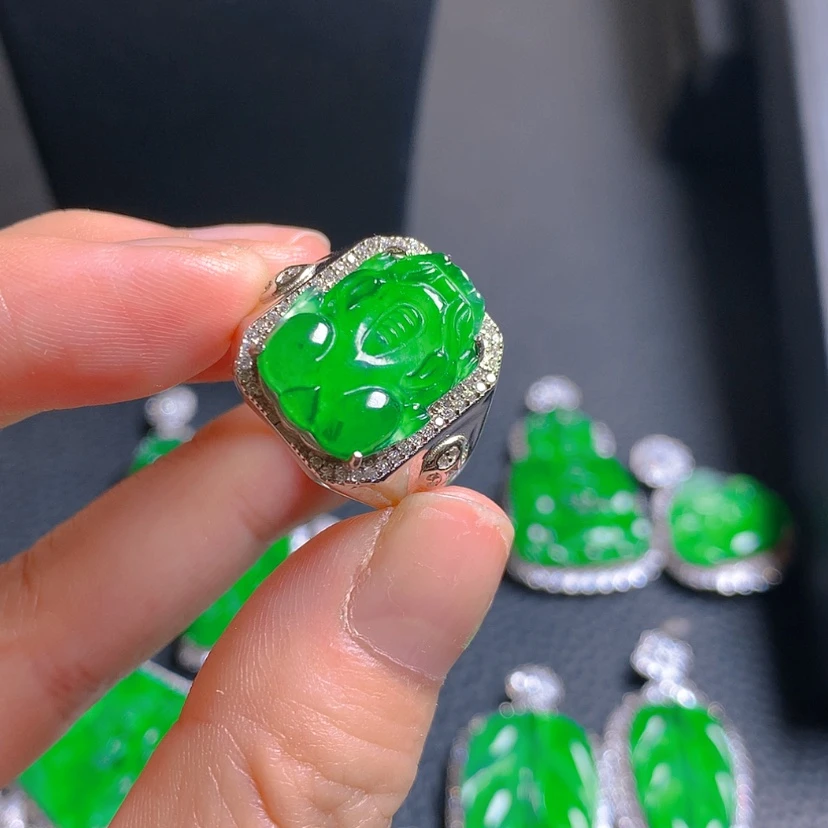 【闪购商品】翡翠戒指银S925镶嵌戒指