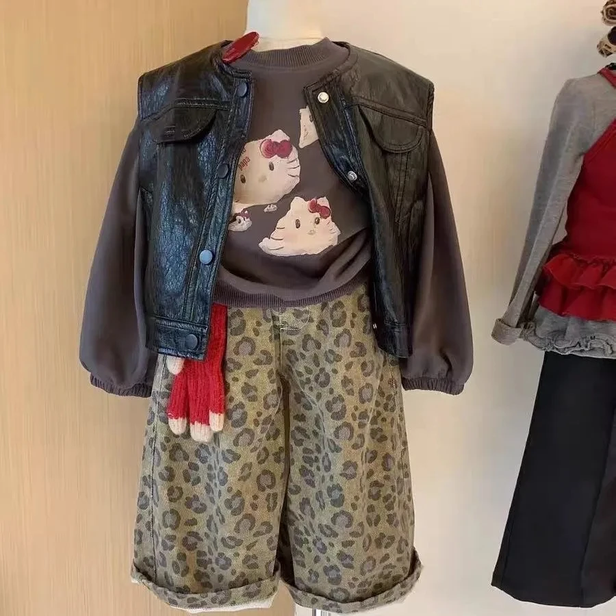 女童秋款套装儿童潮酷皮衣马甲洋气卡通长袖印花卫衣豹纹直筒裤子
