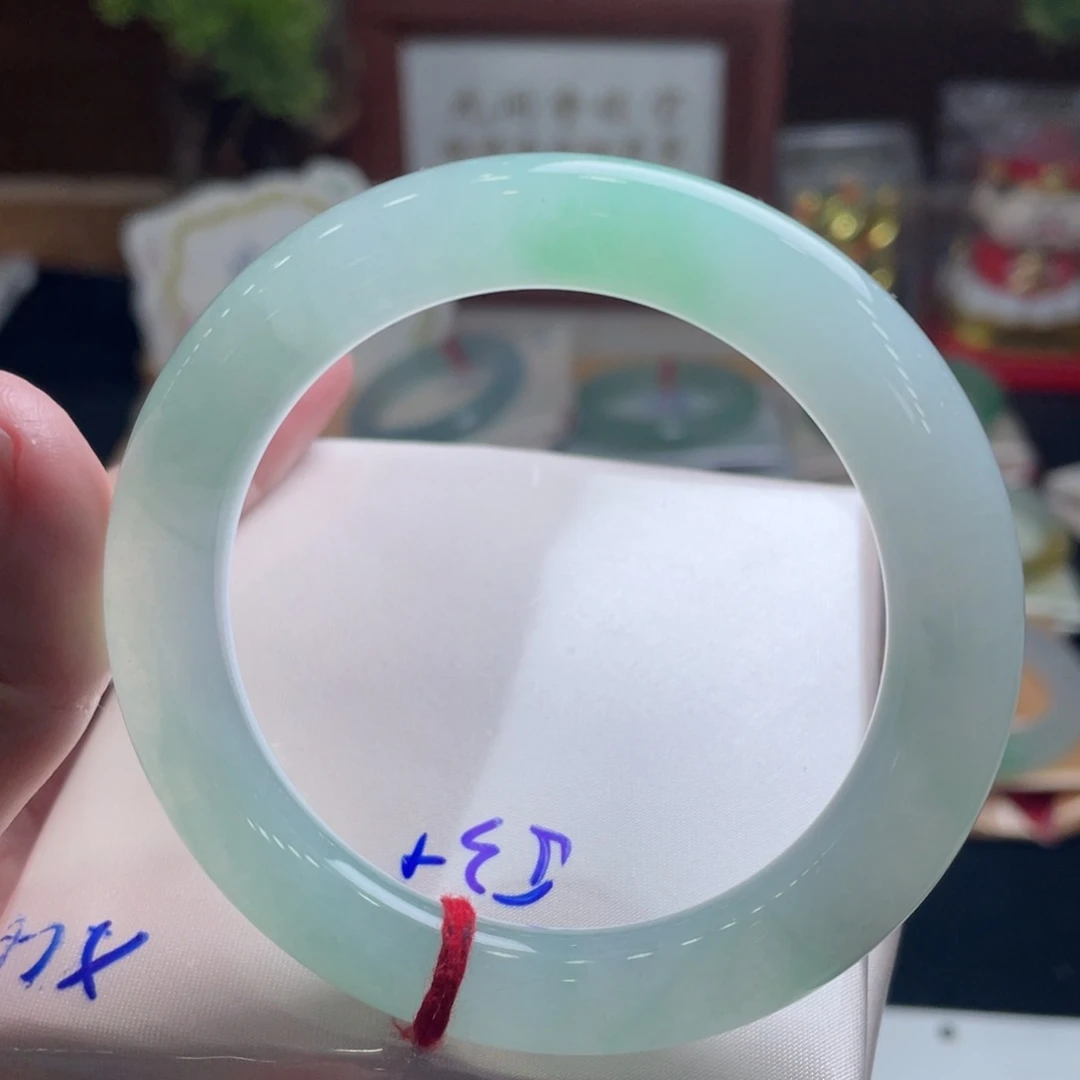 翡翠手镯未镶嵌53,3甜绿 强推 随便对比
