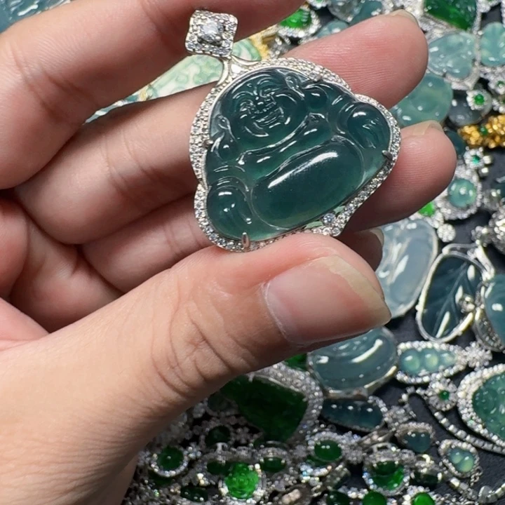 翡翠未镶嵌颈饰天然A货翡翠放漏