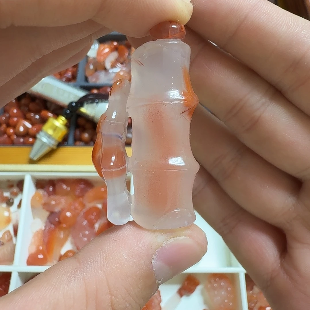 南红玛瑙未镶嵌川料瓦西原矿无优化冰飘竹节17.5g