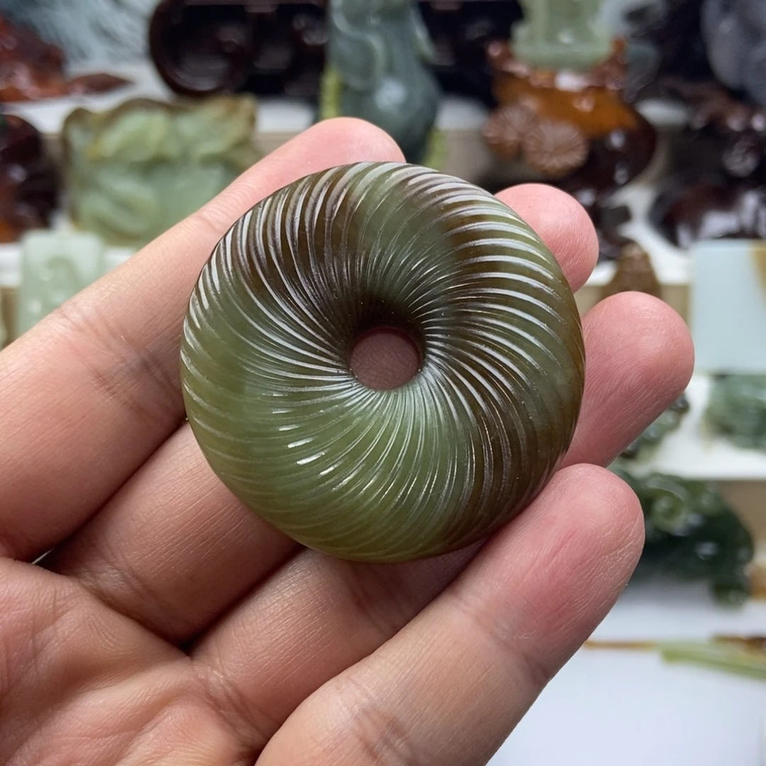 【闪购商品】吊坠(不含链)未镶嵌和田玉
