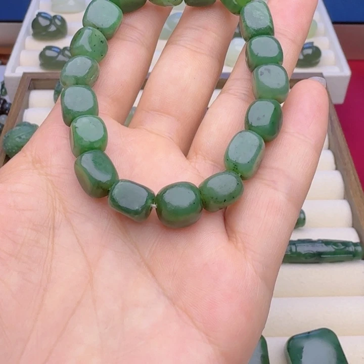 谦***忧和田玉（糖玉）未镶嵌车挂