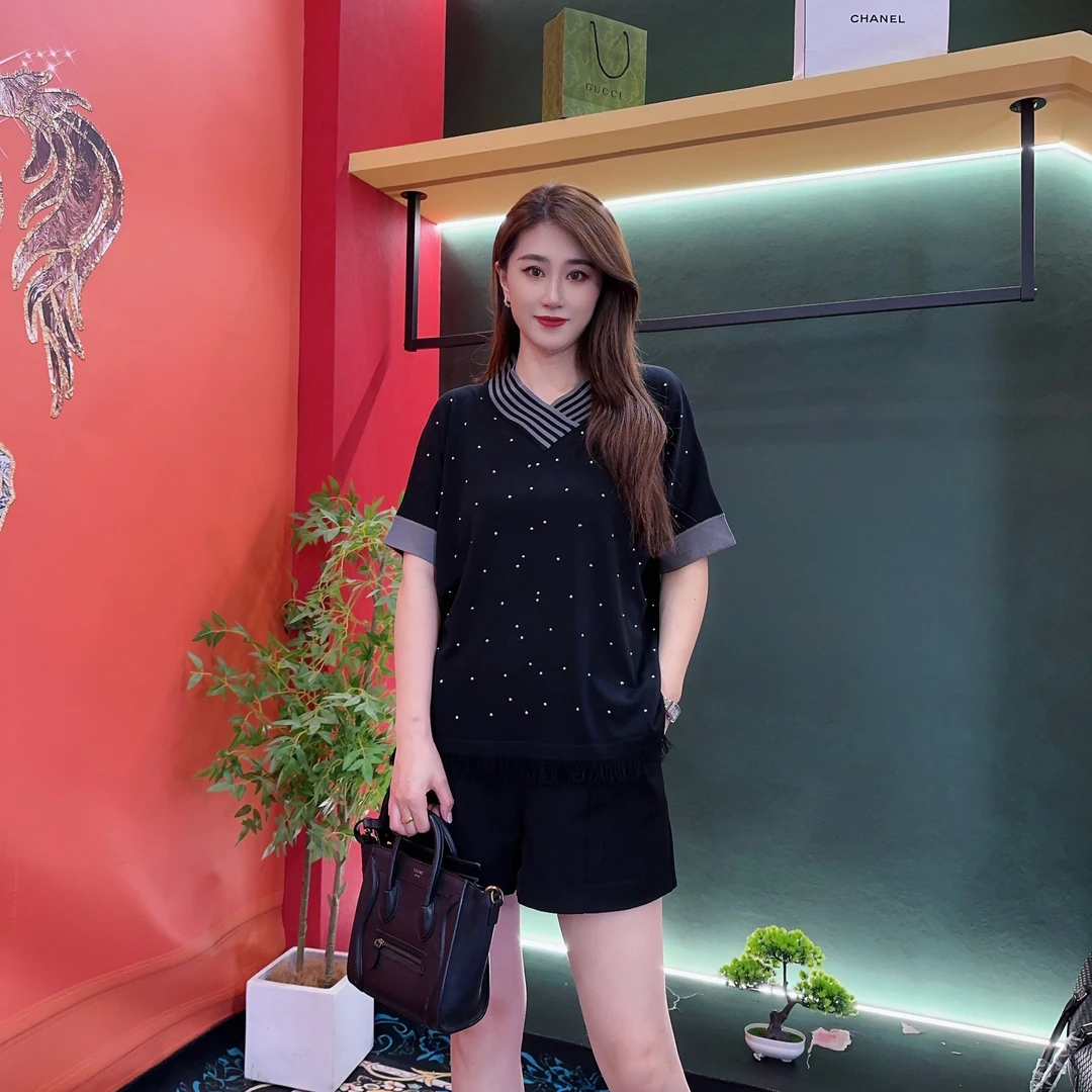 2773多金时尚减龄短款裙子夏女装设计感上衣