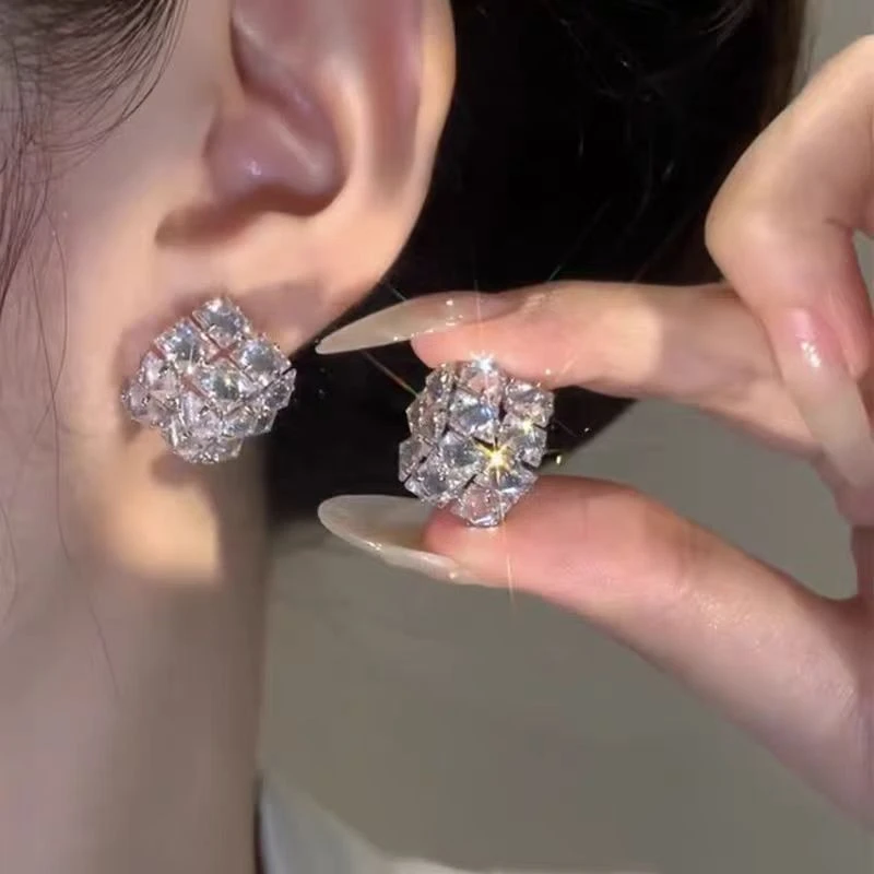 铜合金耳饰 【8724】 韩式气质精致小香风菱形耳钉气质复古简约耳饰