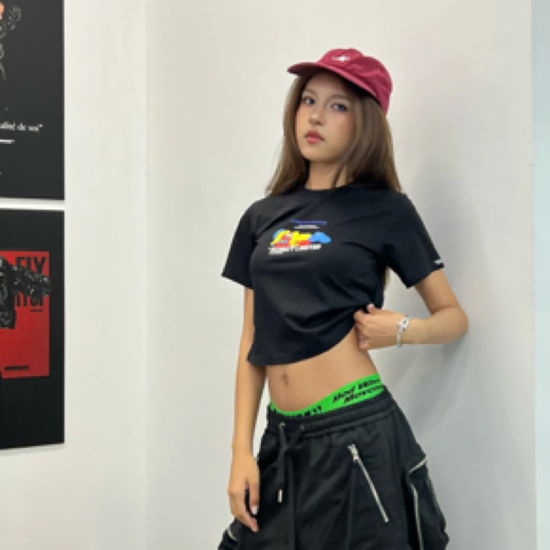 OOXOO潮汇｜夏季辣妹短款收身黑色圆领印花T恤小版20919