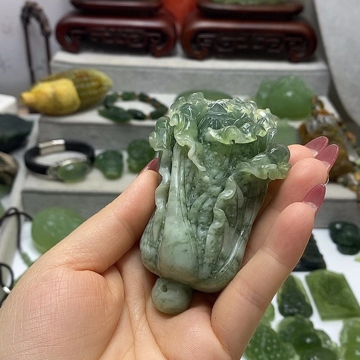 蛇纹石玉未镶嵌手把件