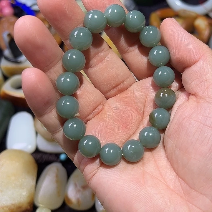 和田玉未镶嵌手串