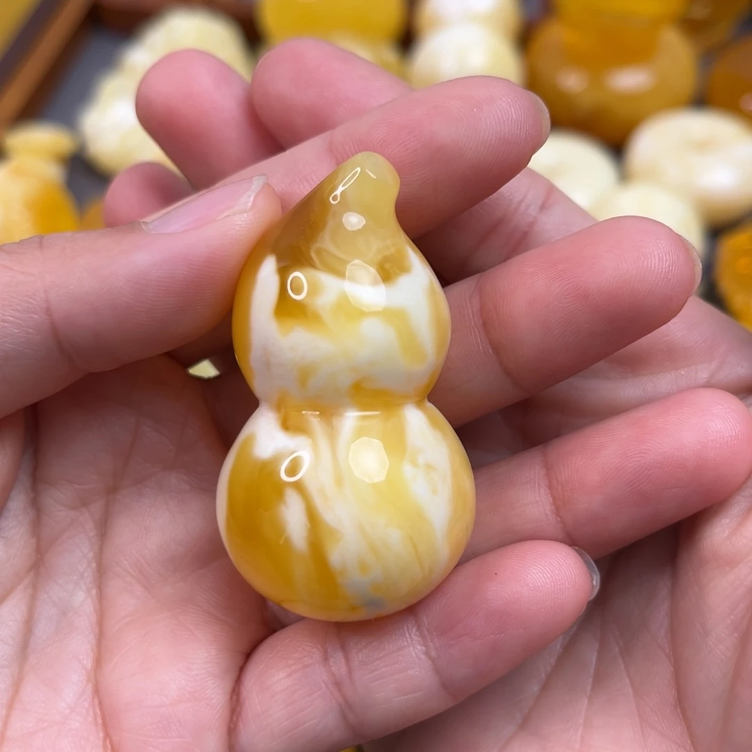 琥珀裸石未镶嵌金瓷白葫芦
