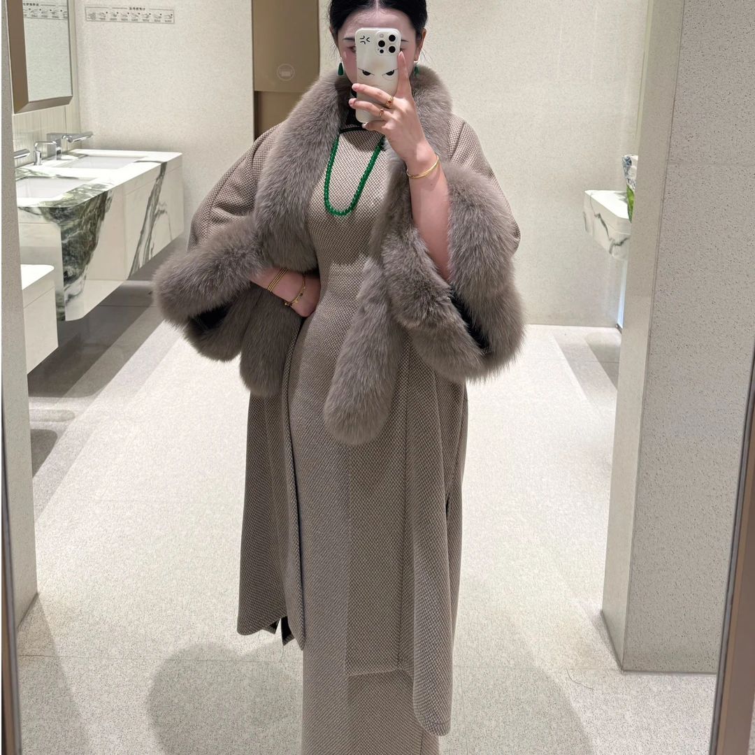 LHMknk1画报夫人原创超大蝙蝠袖狐狸毛外套 浅灰色外套不退不换