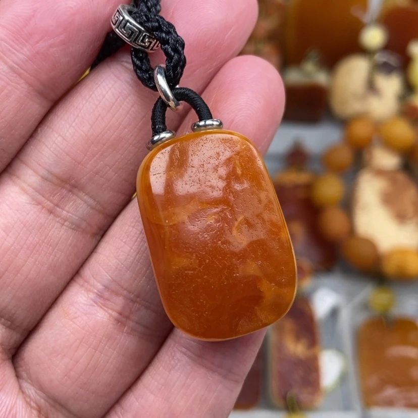 【闪购商品】未镶嵌颈饰琥珀