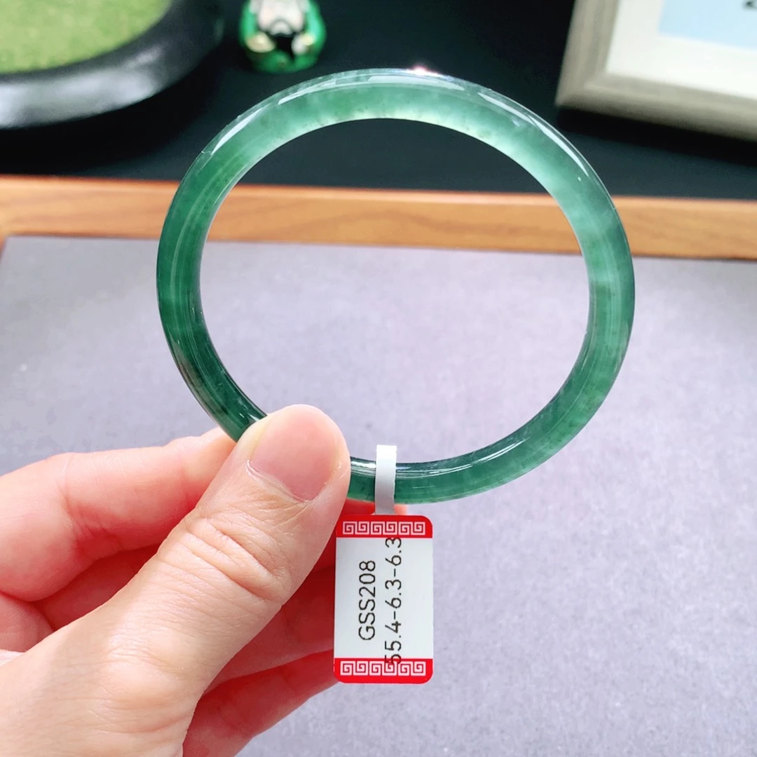 翡翠手镯未镶嵌天然翡翠手镯