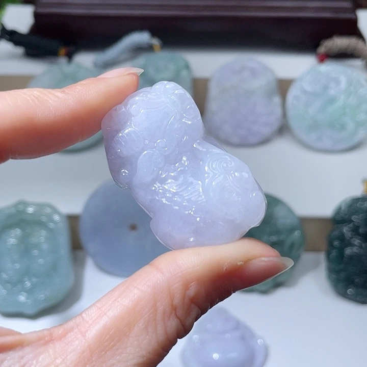 翡翠未镶嵌颈饰翡翠3