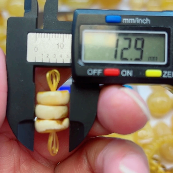 未镶嵌琥珀（矿物珀）裸石