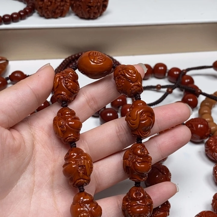 一***水橄榄核雕刻工艺的发展