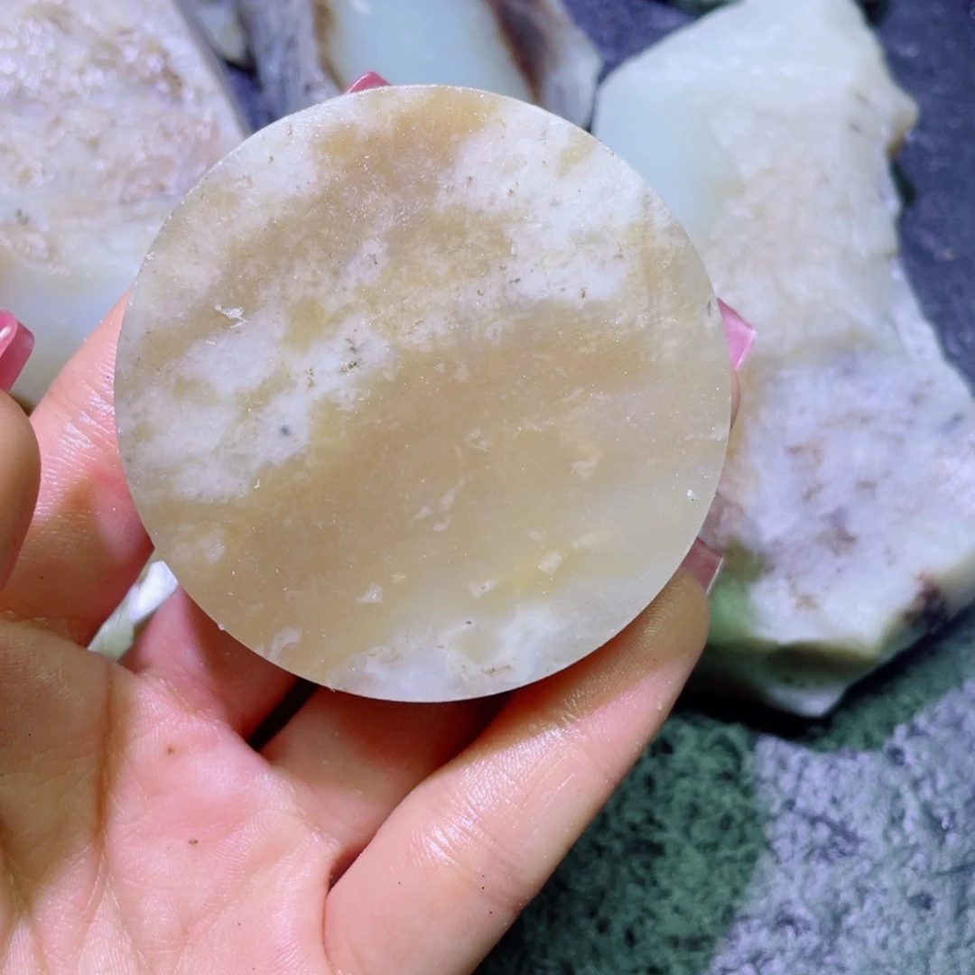 和田玉未镶嵌珠宝半成品