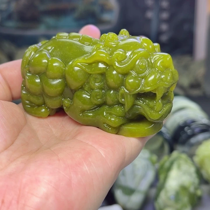 蛇纹石玉手把件多样性发货未镶嵌
