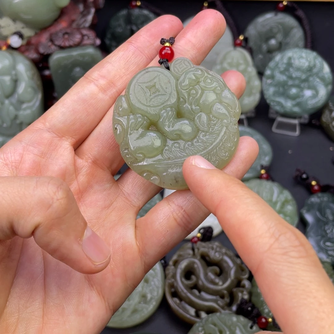 和田玉颈饰未镶嵌