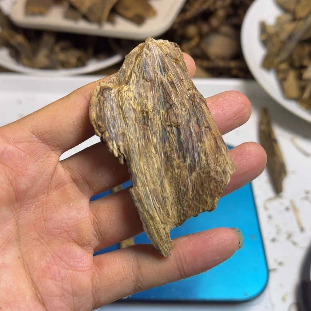 沉香碎屑沉香绿棋楠沉香原料皮油5克➕