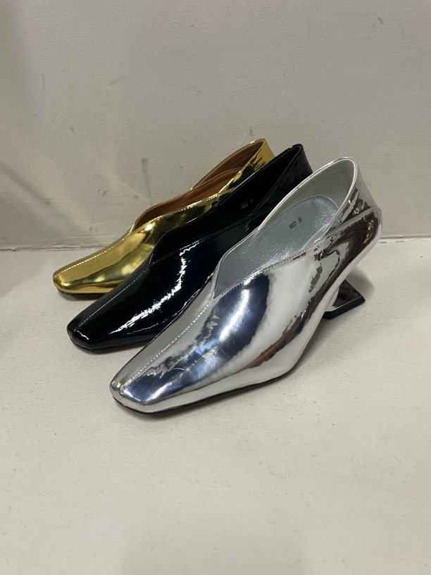 异形坡跟中跟时尚深口鞋