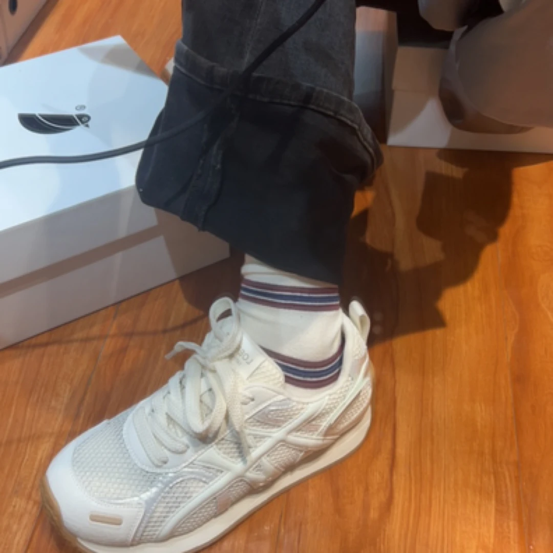 阿甘鞋白色蓝色黄色
