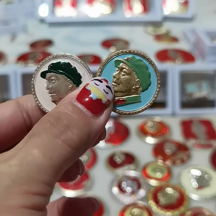 琉璃手工艺品像章