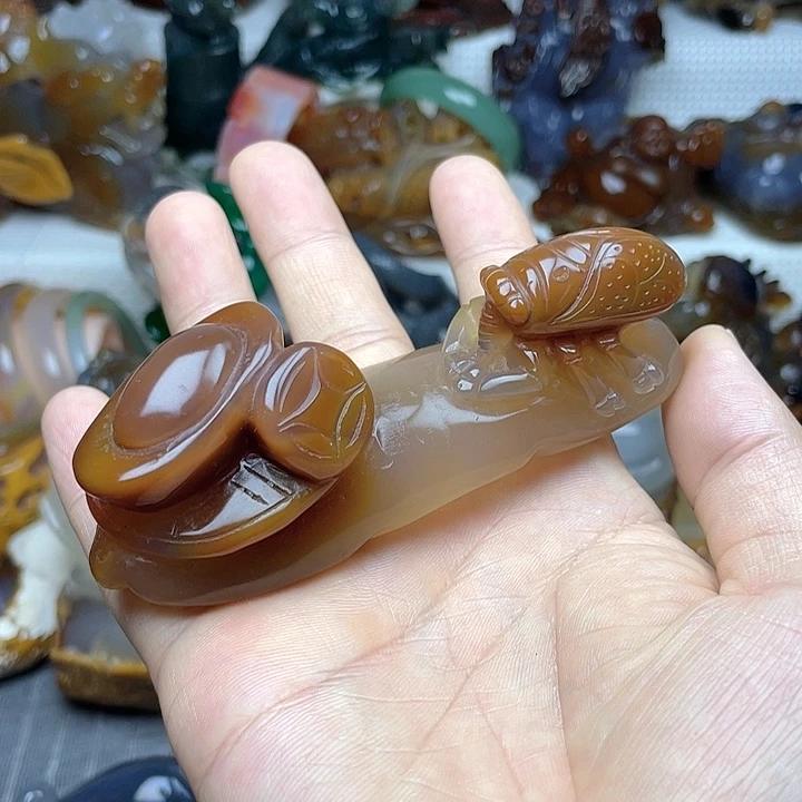 玛瑙/玉髓饰品未镶嵌倚****?