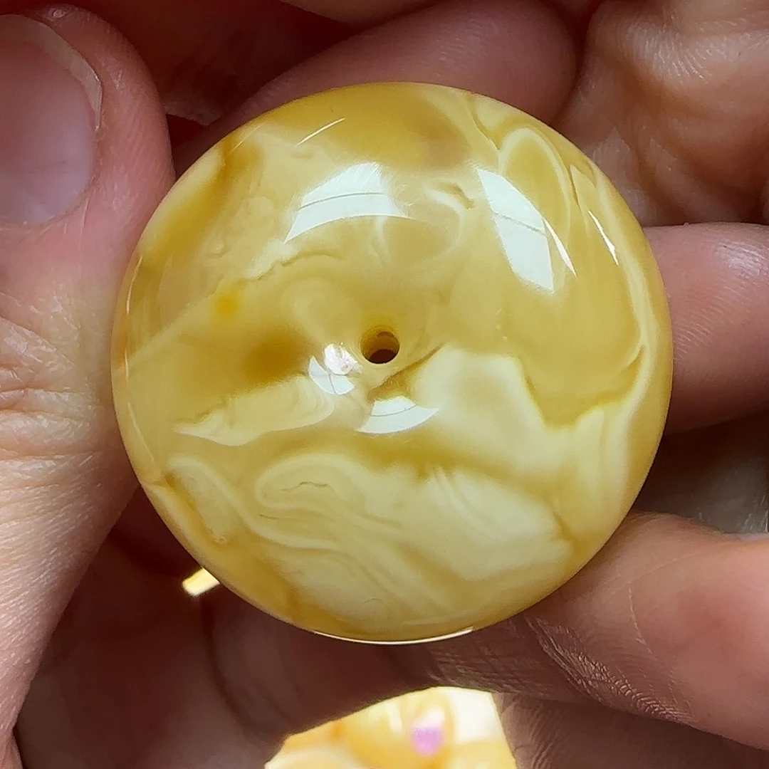 蜜蜡未镶嵌珠宝奇石