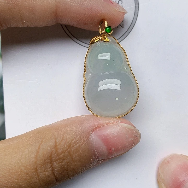 颈饰18K金镶嵌翡翠天然翡翠