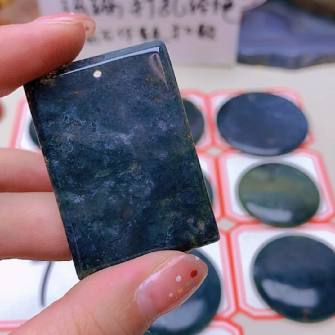 【闪购商品】玛瑙/玉髓未镶嵌珠宝半成品冰****晏