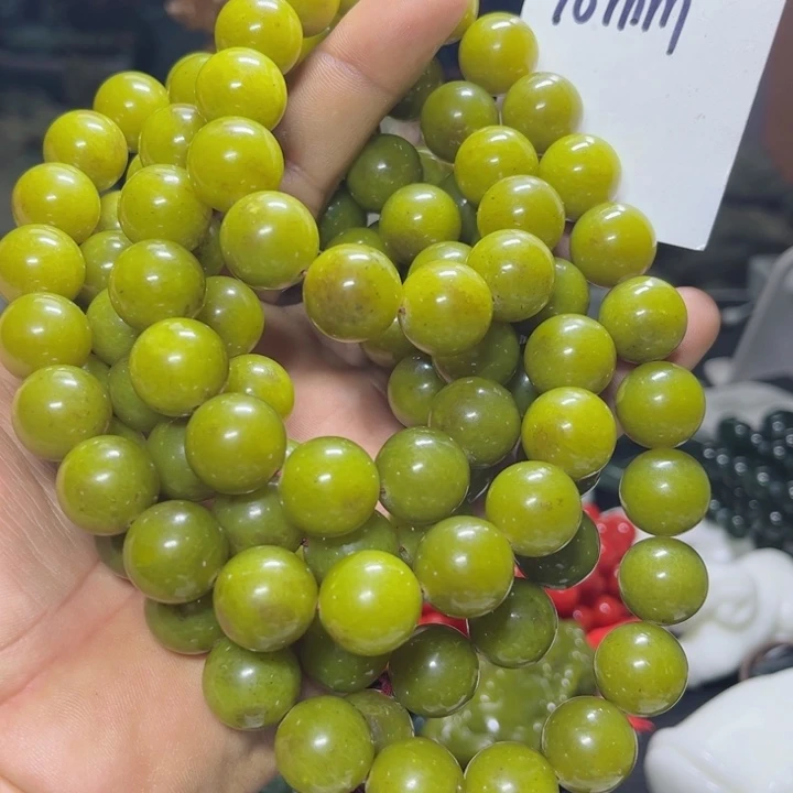 蛇纹石玉项链未镶嵌