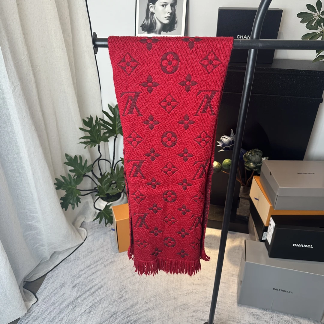 99新 LouisVuitton/路易威登 /葡萄籽奢潮/红色流苏围巾披肩/1.5