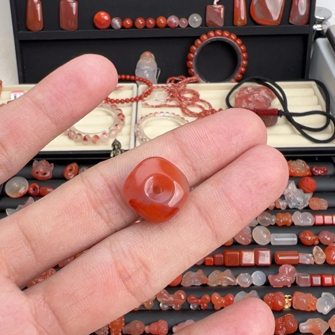 南红玛瑙未镶嵌颈饰方扣