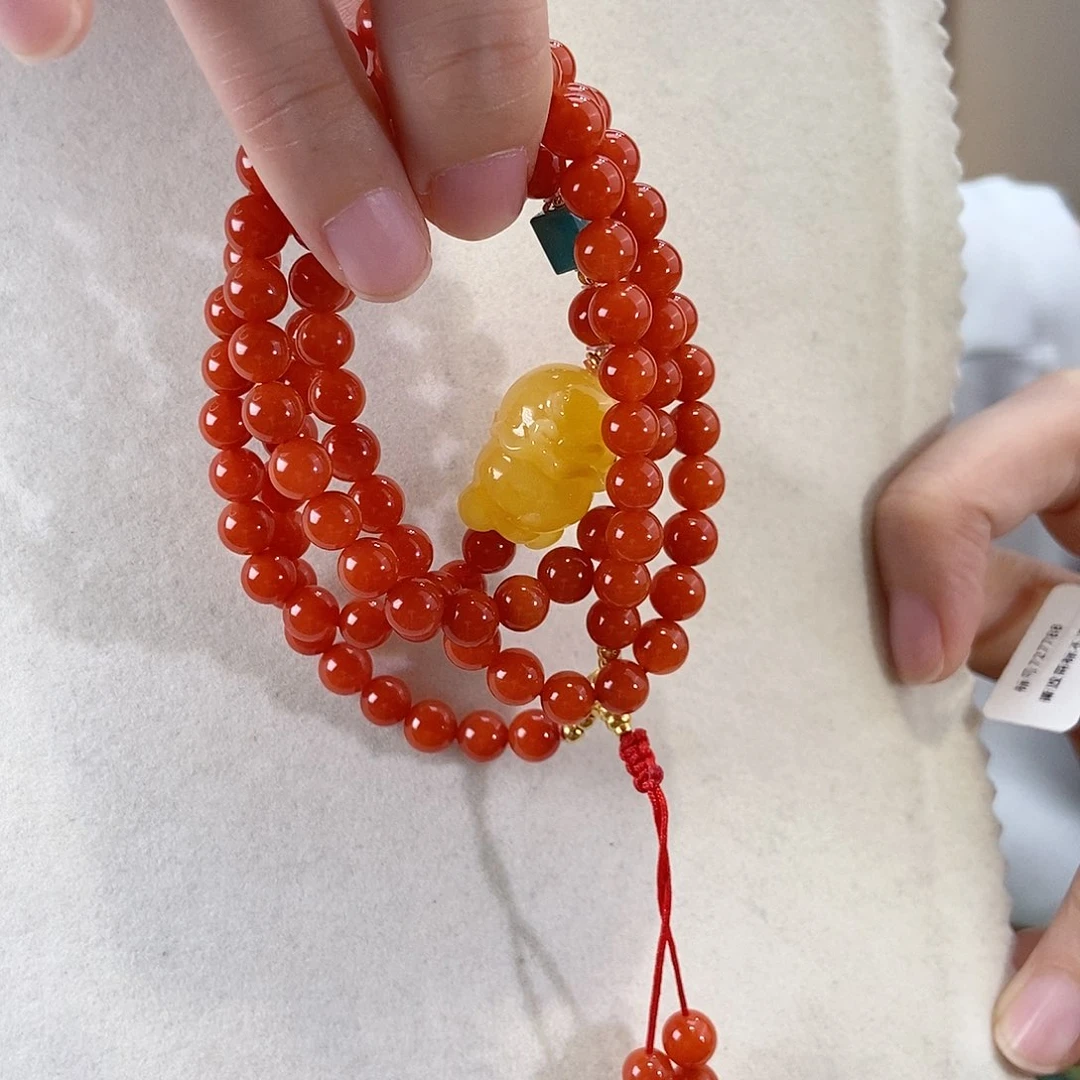 颈饰18K金镶嵌南红玛瑙