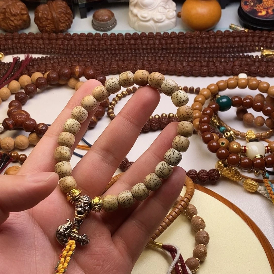 星月菩提吊坠。。。。。。。。。。。