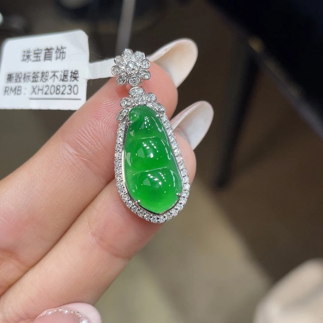 翡翠颈饰18K金镶嵌天然缅甸翡翠a货