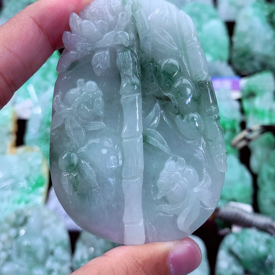 吊坠(不含链)未镶嵌翡翠