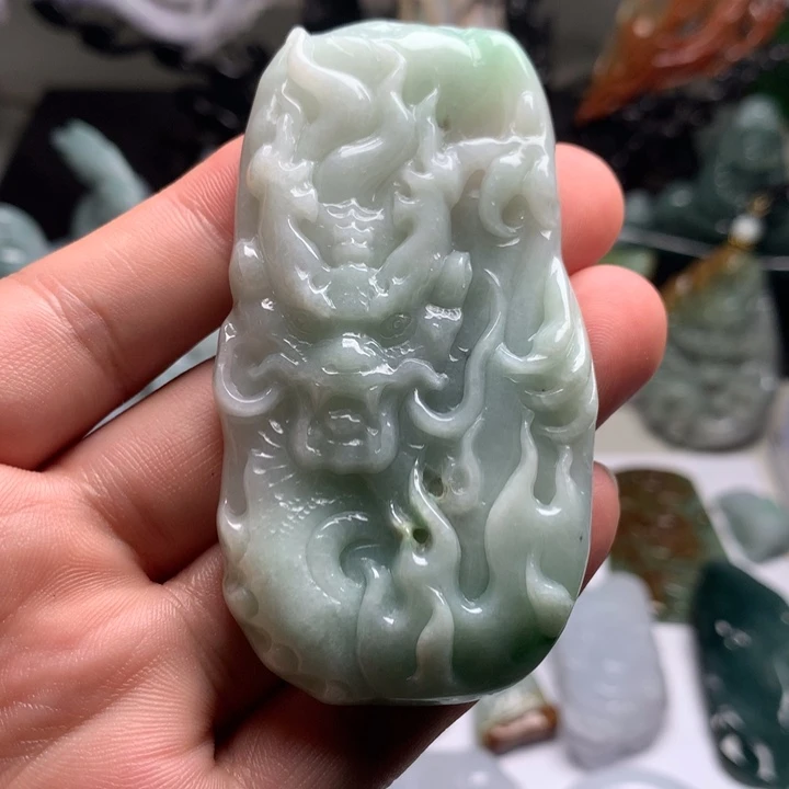 翡翠未镶嵌颈饰龙牌34