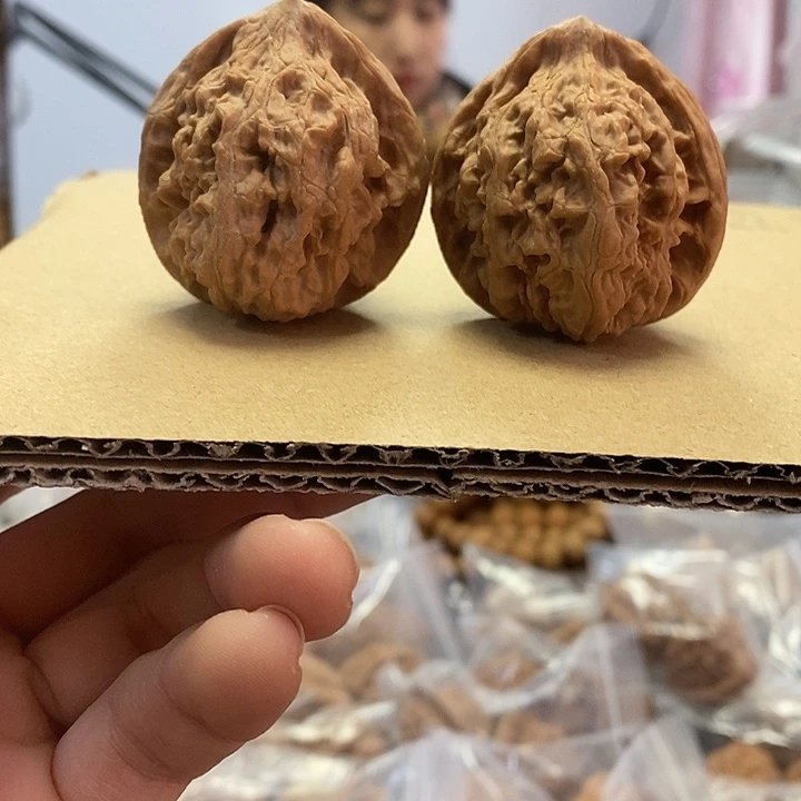 文玩核桃把件41.5红锦鲤油
