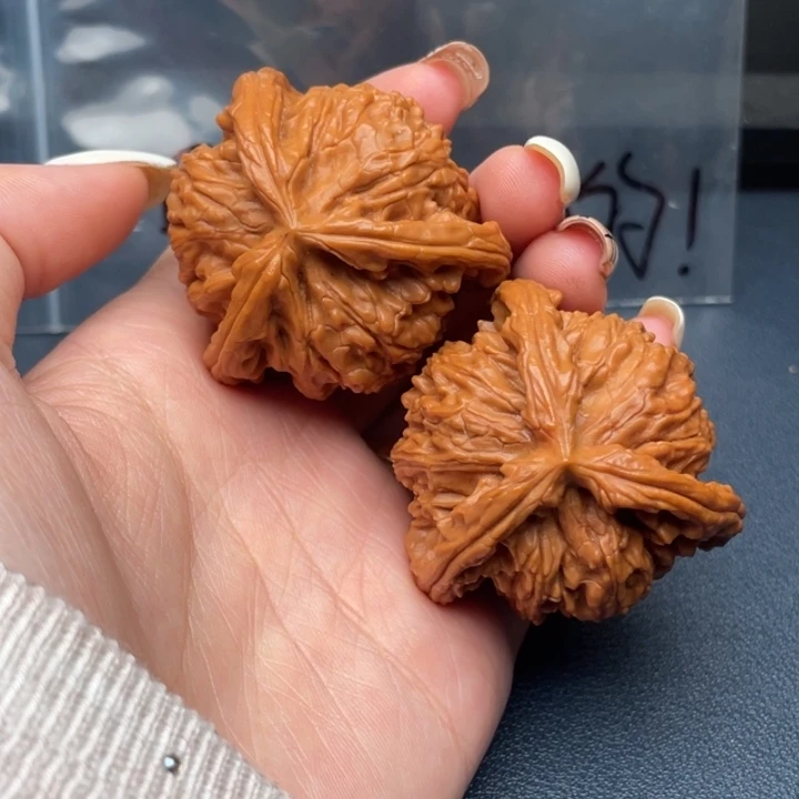境***变文玩核桃吊坠白狮子