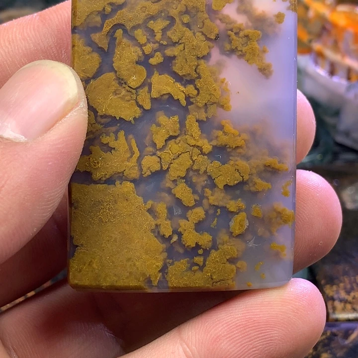 玛瑙/玉髓吊坠(赠链)未镶嵌通*?