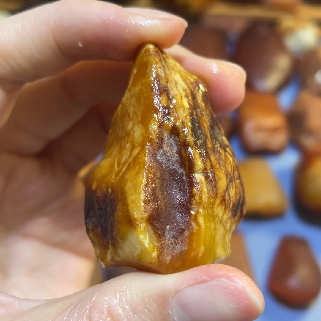 定制琥珀未镶嵌原石