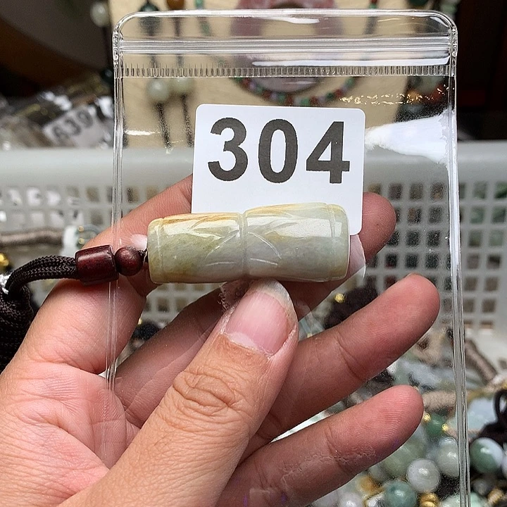 翡翠颈饰未镶嵌拾*?翡翠