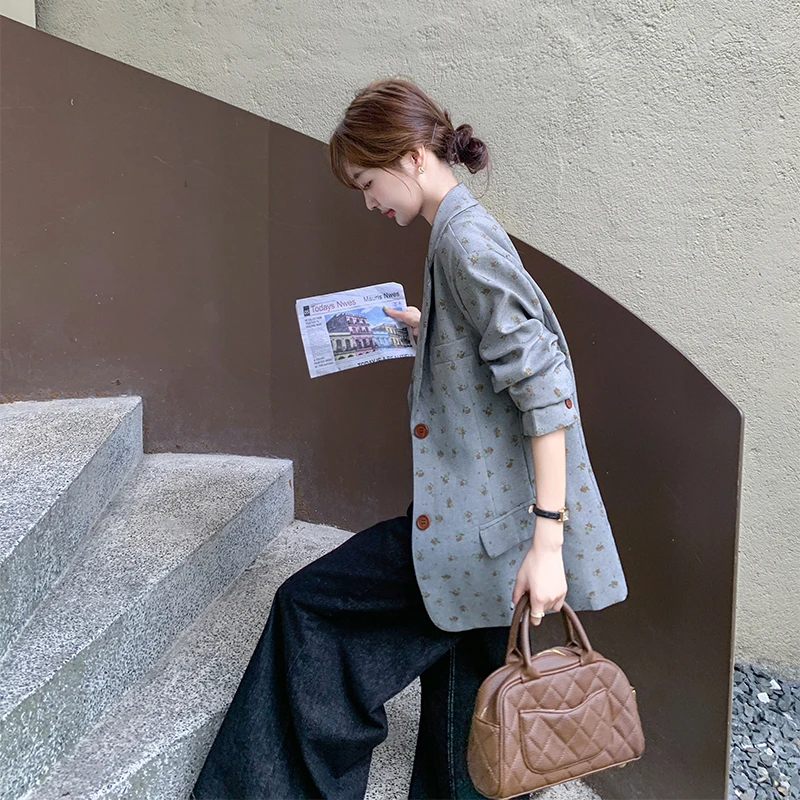 灰色碎花西装外套女春秋2025新款高级感韩系设计感西服小个子爆款
