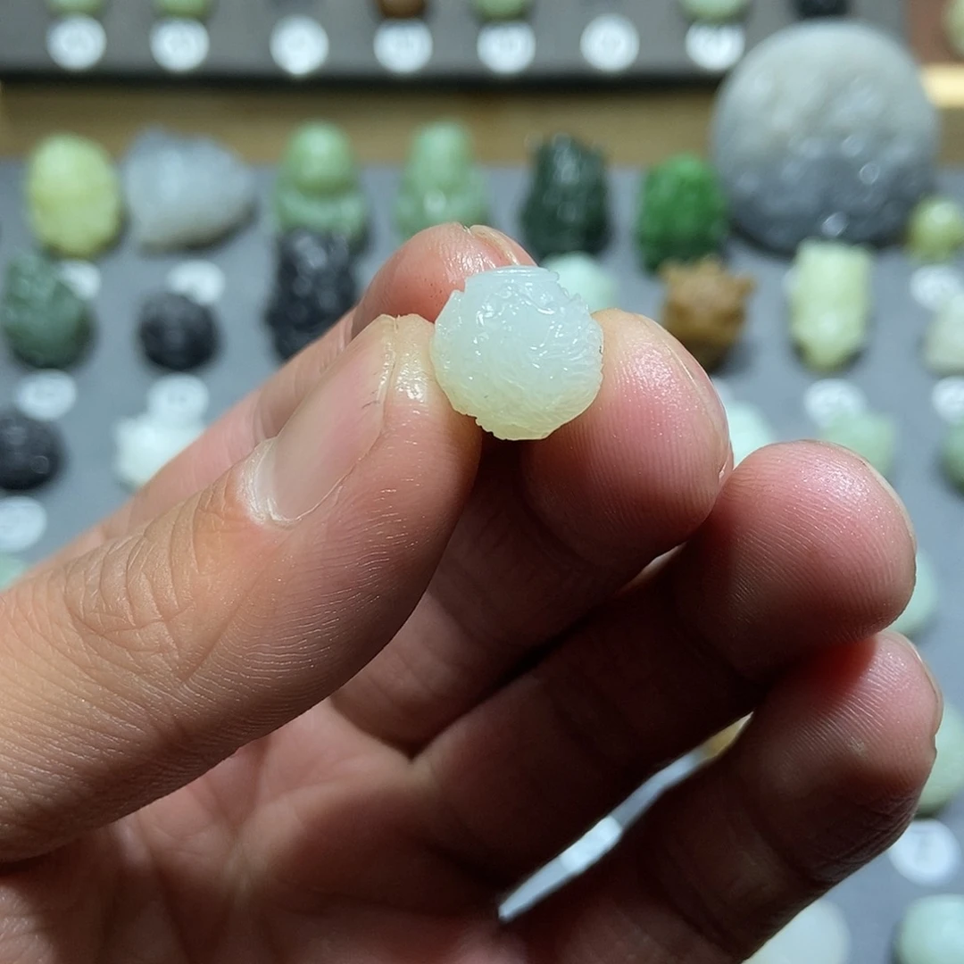 和田玉颈饰未镶嵌狗**杨定制