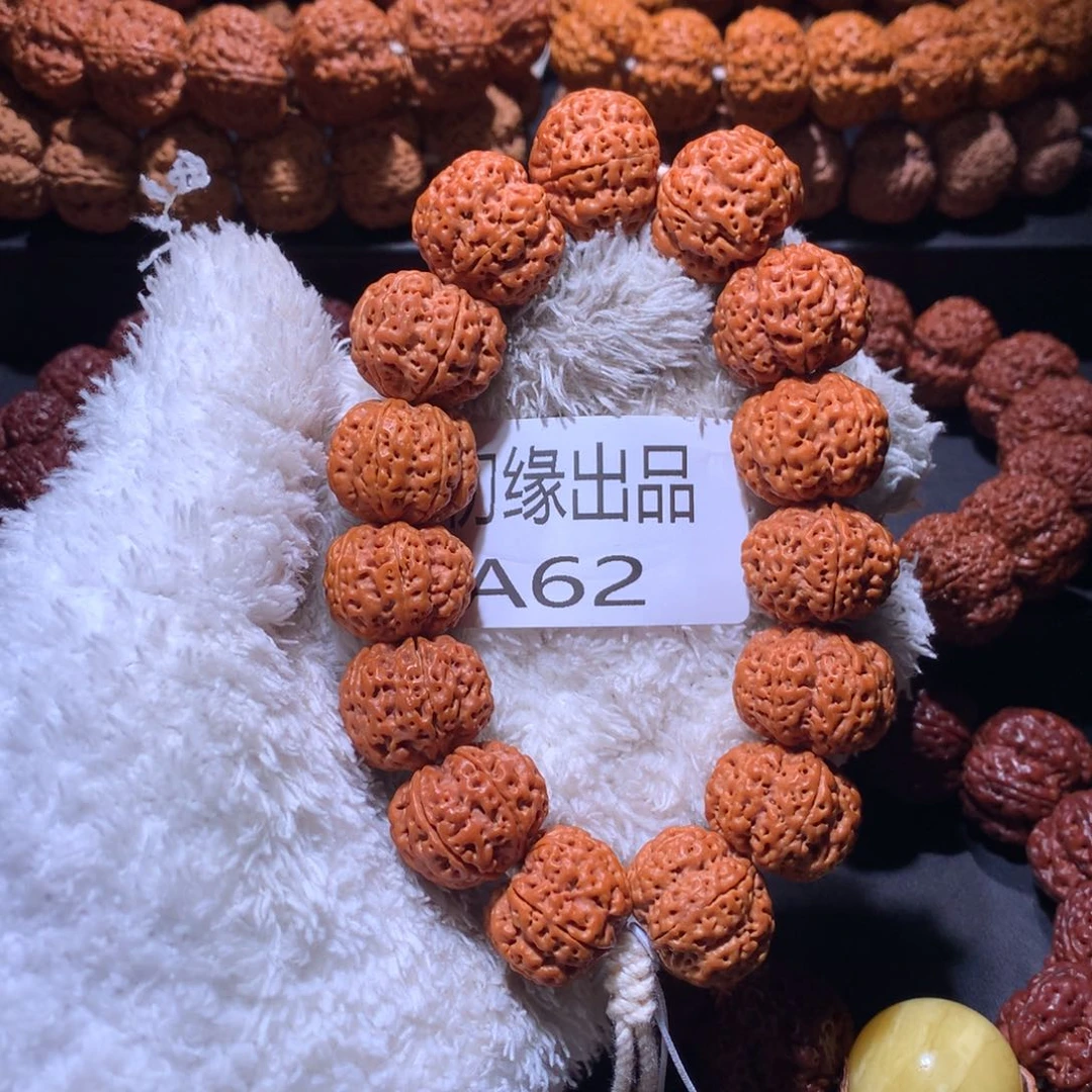 金刚菩提吊坠22尺梁飞天雪花六瓣
